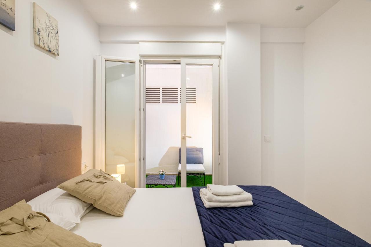 Apartment With Open-Air Space Valenza Esterno foto