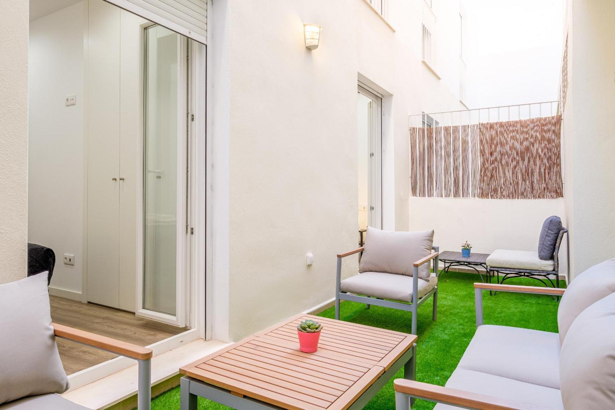 Apartment With Open-Air Space Valenza Esterno foto