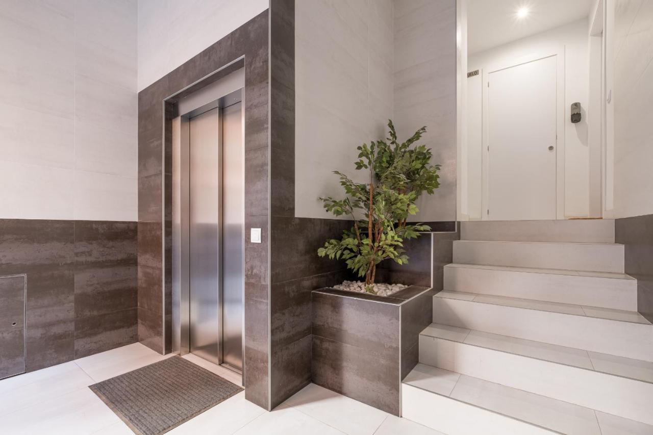 Apartment With Open-Air Space Valenza Esterno foto